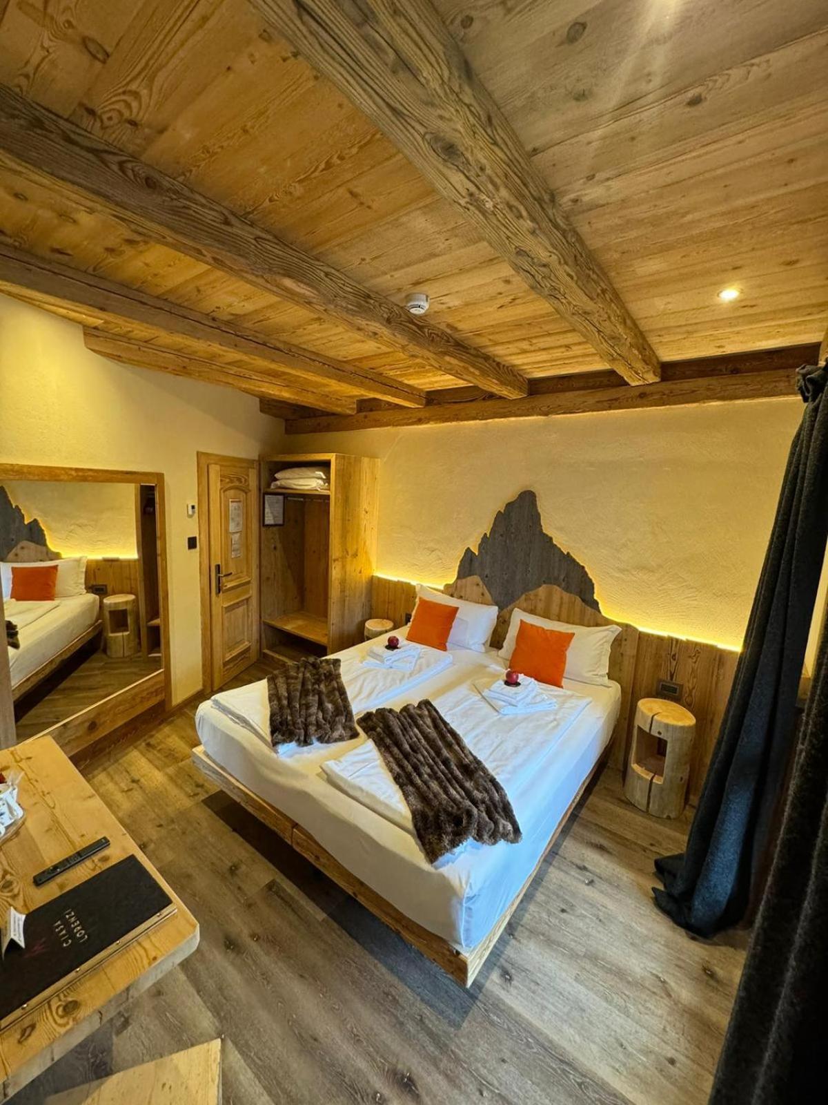 Hotel Ciasa Lorenzi Cortina dʼAmpezzo Exterior foto