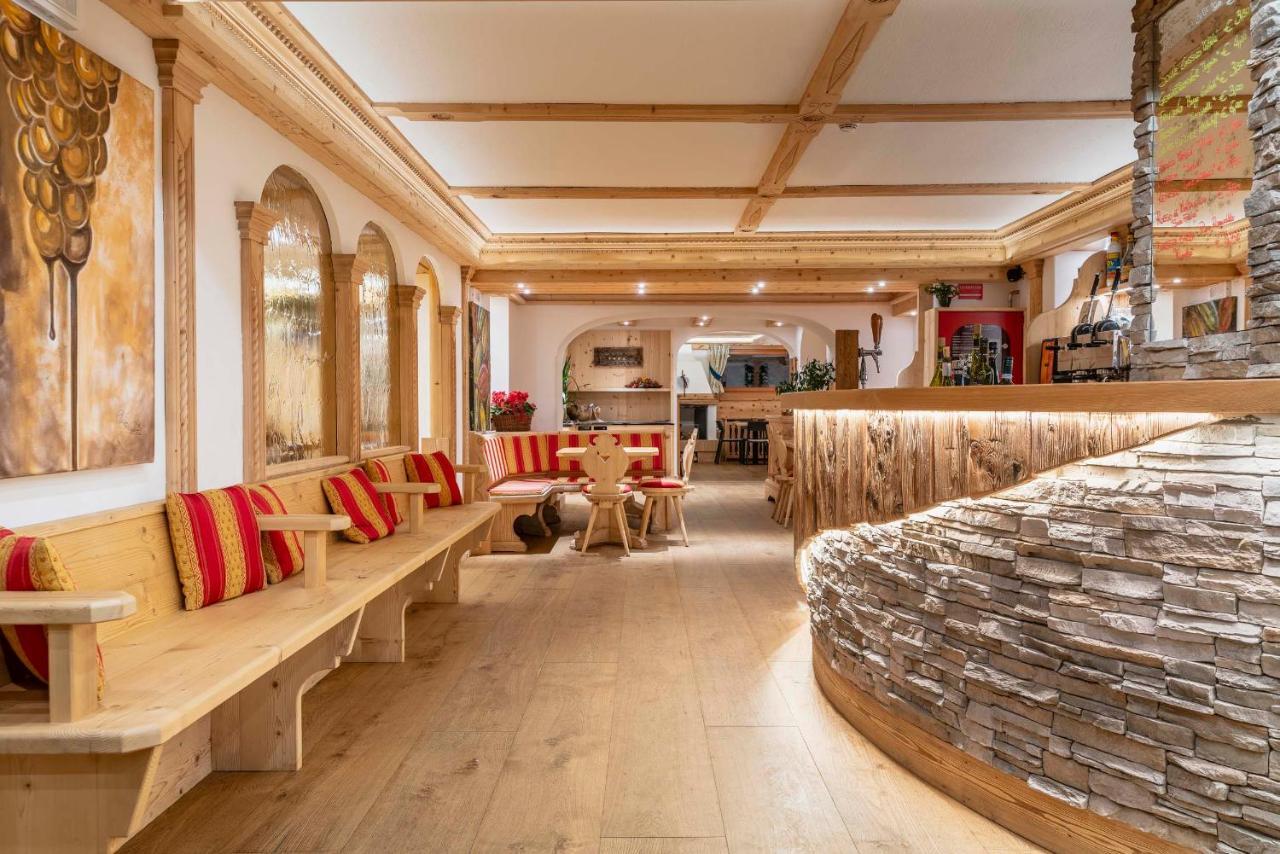 Hotel Ciasa Lorenzi Cortina dʼAmpezzo Exterior foto